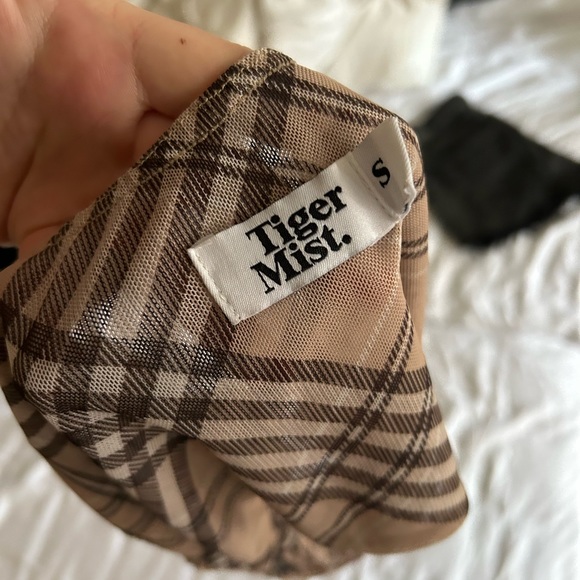 Tiger mist top - Picture 3 of 3